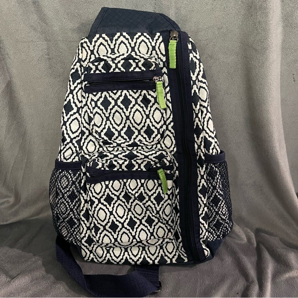 Thirty-One Sling Back Bag in Navy Perfect Pendant Pattern Backpack Crossbody